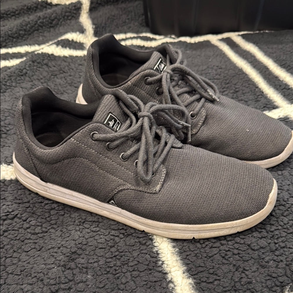 Grey Cuater shoes